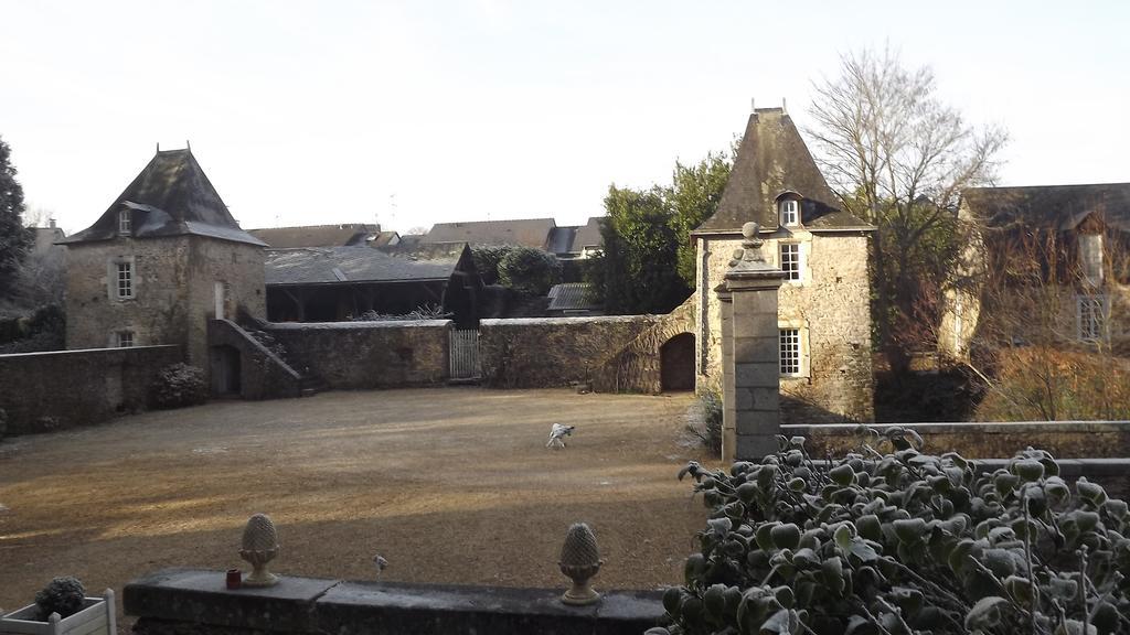 Manoir De Rouesse Laval (Mayenne) Exterior foto